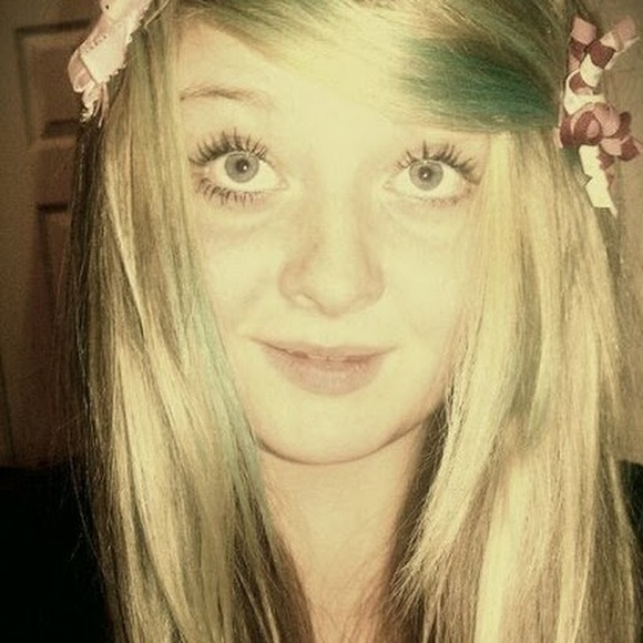 Meet your Posher, Lexie - Picture 1 of 1